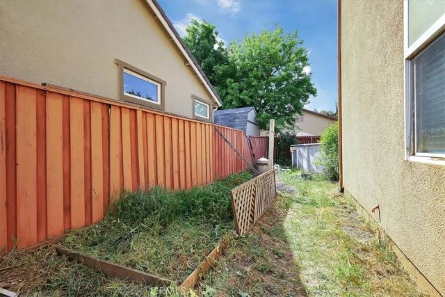 1670 Guildford Way, Plumas Lake, CA 95961