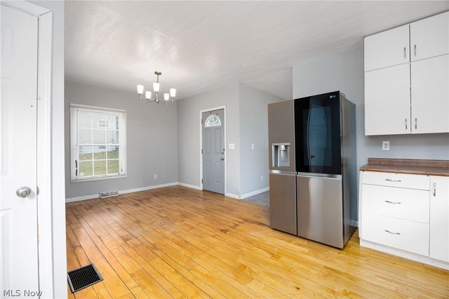 918 Raymond Avenue, Barberton, OH 44203