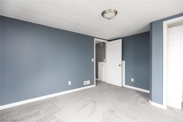 918 Raymond Avenue, Barberton, OH 44203