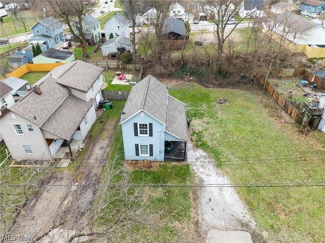 918 Raymond Avenue, Barberton, OH 44203