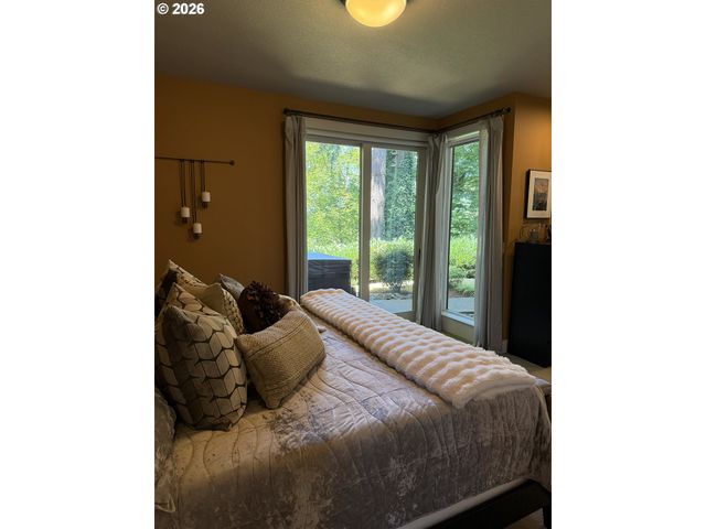 1393 BUCK St, West Linn, OR 97068