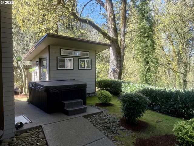 1393 BUCK St, West Linn, OR 97068