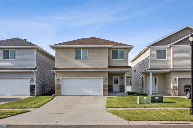 4722 35th Avenue S, Fargo, ND 58104