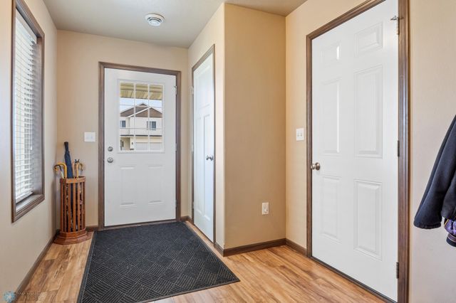 4722 35th Avenue S, Fargo, ND 58104