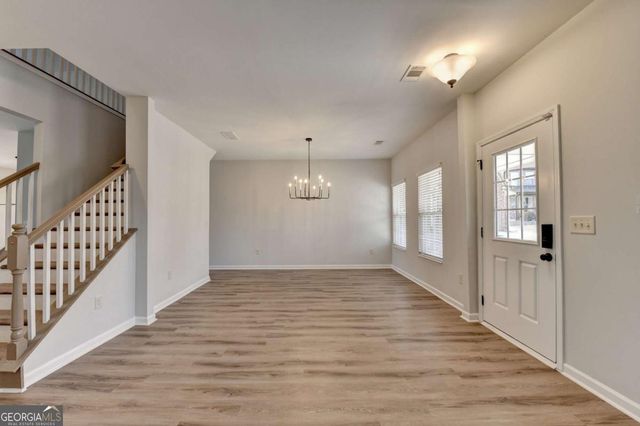 5525 Summer Creek Court, Sugar Hill, GA 30518