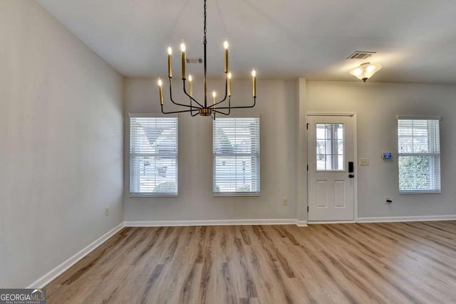 5525 Summer Creek Court, Sugar Hill, GA 30518