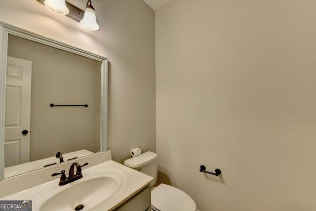 5525 Summer Creek Court, Sugar Hill, GA 30518