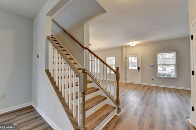 5525 Summer Creek Court, Sugar Hill, GA 30518