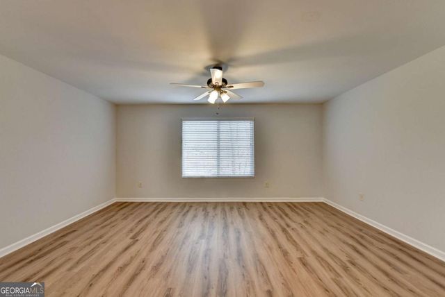 5525 Summer Creek Court, Sugar Hill, GA 30518