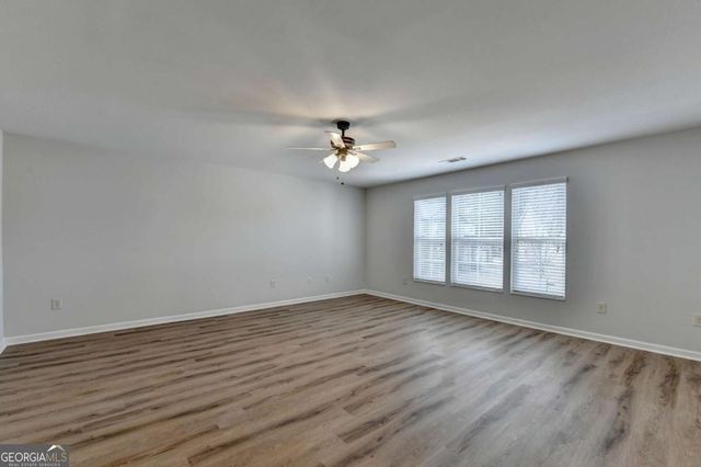 5525 Summer Creek Court, Sugar Hill, GA 30518