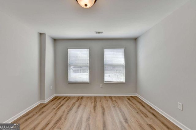 5525 Summer Creek Court, Sugar Hill, GA 30518