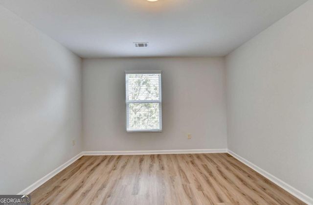 5525 Summer Creek Court, Sugar Hill, GA 30518