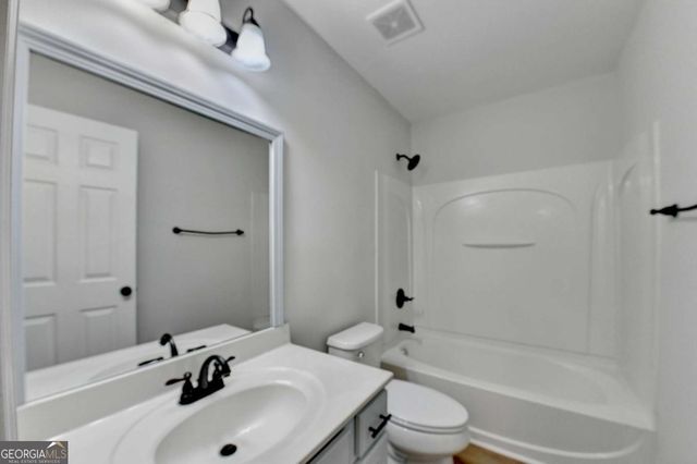 5525 Summer Creek Court, Sugar Hill, GA 30518