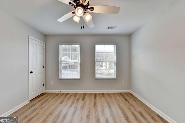 5525 Summer Creek Court, Sugar Hill, GA 30518