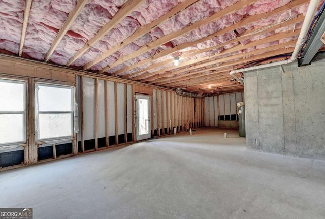 5525 Summer Creek Court, Sugar Hill, GA 30518