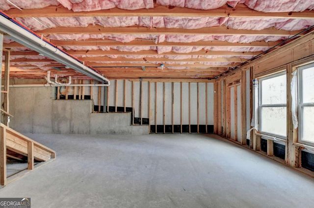 5525 Summer Creek Court, Sugar Hill, GA 30518