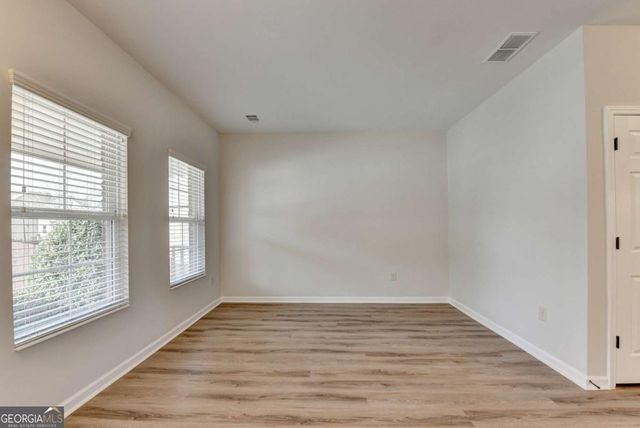 5525 Summer Creek Court, Sugar Hill, GA 30518