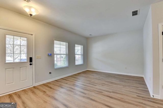 5525 Summer Creek Court, Sugar Hill, GA 30518