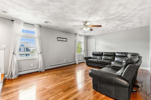 14 Greenlawn Ave, Salem, MA 01970