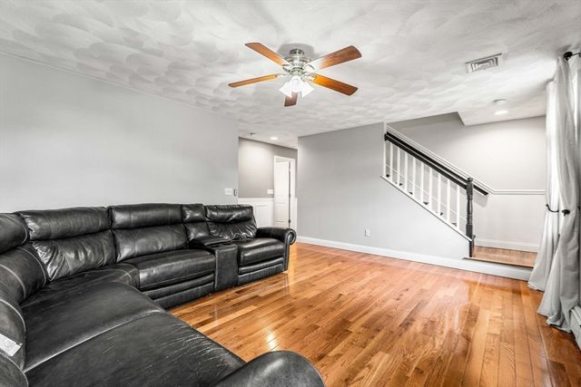 14 Greenlawn Ave, Salem, MA 01970