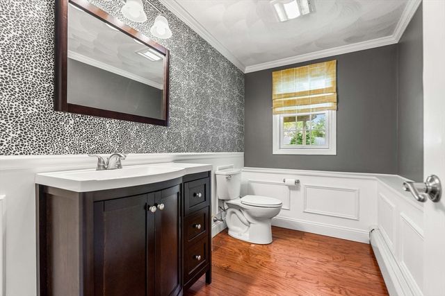 14 Greenlawn Ave, Salem, MA 01970