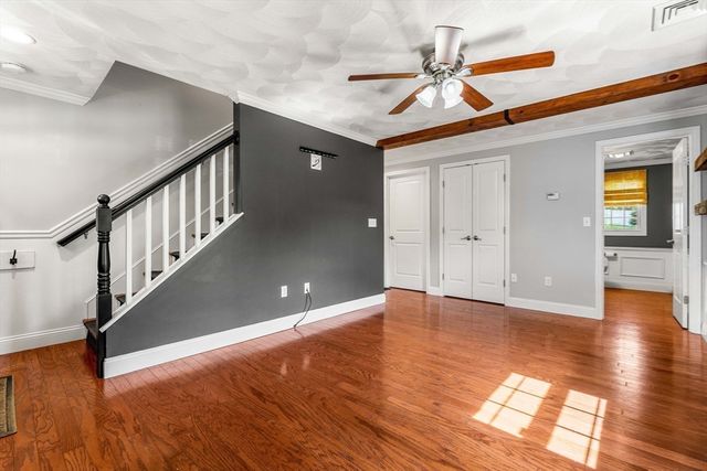 14 Greenlawn Ave, Salem, MA 01970