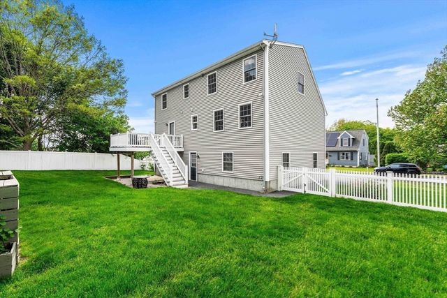 14 Greenlawn Ave, Salem, MA 01970