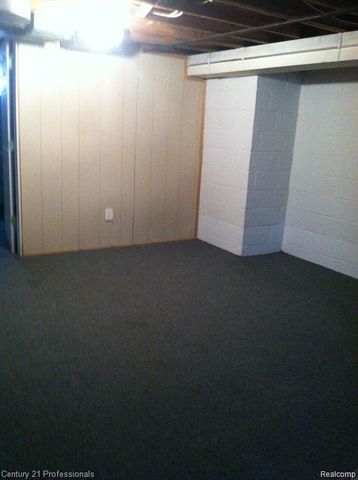 9555 Arcola Street, Livonia, MI 48150