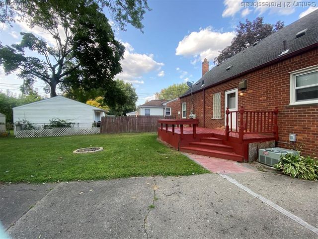 9555 Arcola Street, Livonia, MI 48150