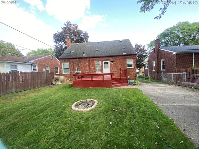 9555 Arcola Street, Livonia, MI 48150