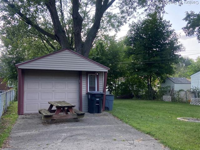 9555 Arcola Street, Livonia, MI 48150