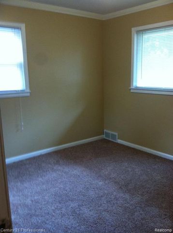 9555 Arcola Street, Livonia, MI 48150