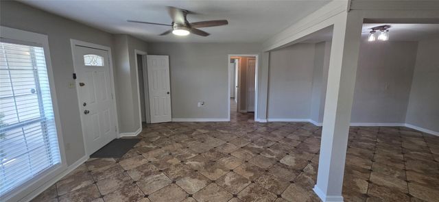 7117 Poplar Drive, Galveston, TX 77551