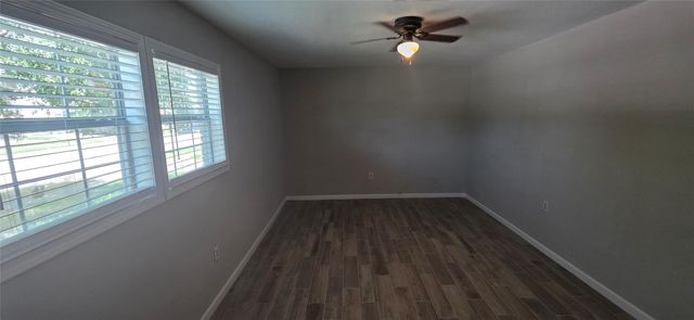 7117 Poplar Drive, Galveston, TX 77551