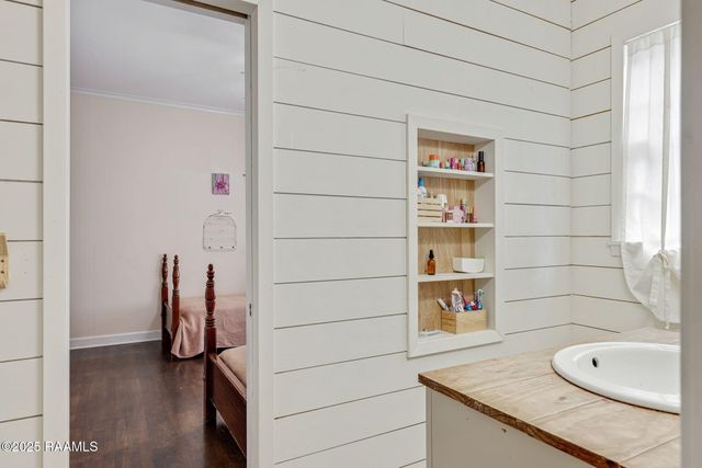 218 W Northern Avenue, Crowley, LA 70526