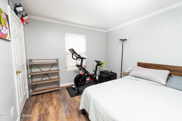 410 Mockingbird Valley Rd APT 11, Louisville, KY 40207