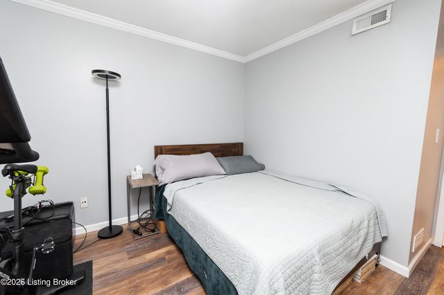 410 Mockingbird Valley Rd APT 11, Louisville, KY 40207