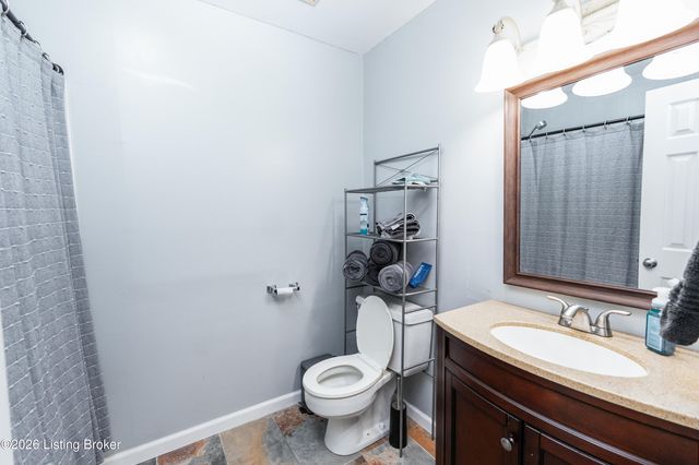 410 Mockingbird Valley Rd APT 11, Louisville, KY 40207