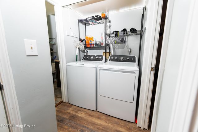 410 Mockingbird Valley Rd APT 11, Louisville, KY 40207