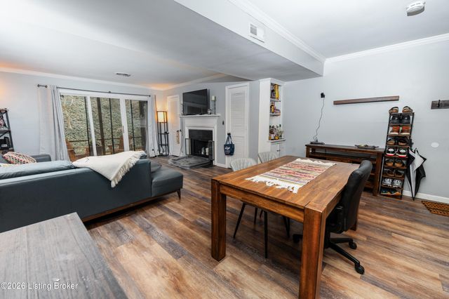 410 Mockingbird Valley Rd APT 11, Louisville, KY 40207