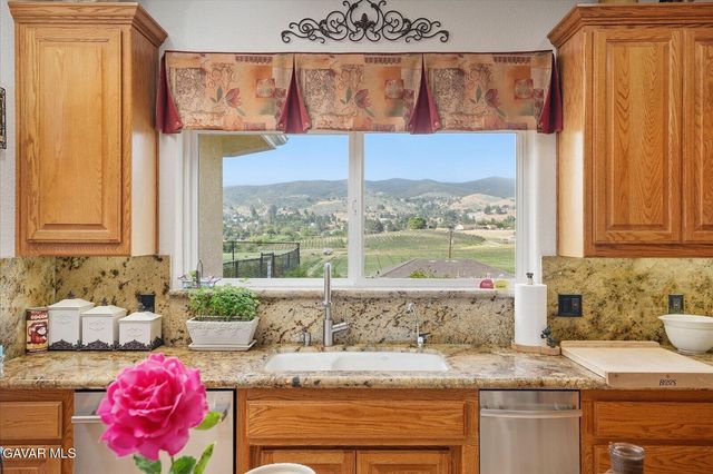 9115 Elizabeth Lake Road, Leona Valley, CA 93551