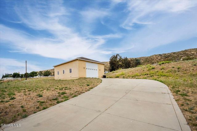 9115 Elizabeth Lake Road, Leona Valley, CA 93551