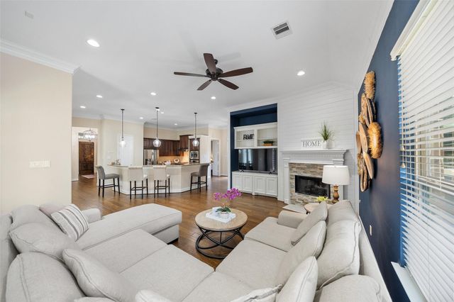 34 Danby Place, The Woodlands, TX 77375