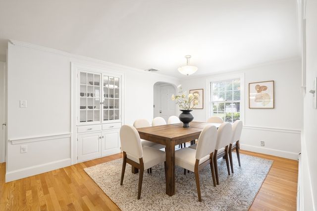 57 Douglas Rd, Needham, MA 02492