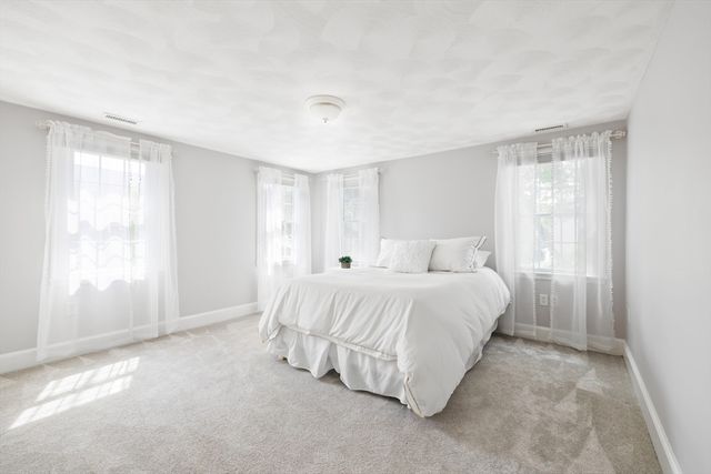 57 Douglas Rd, Needham, MA 02492