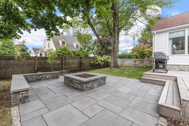 57 Douglas Rd, Needham, MA 02492