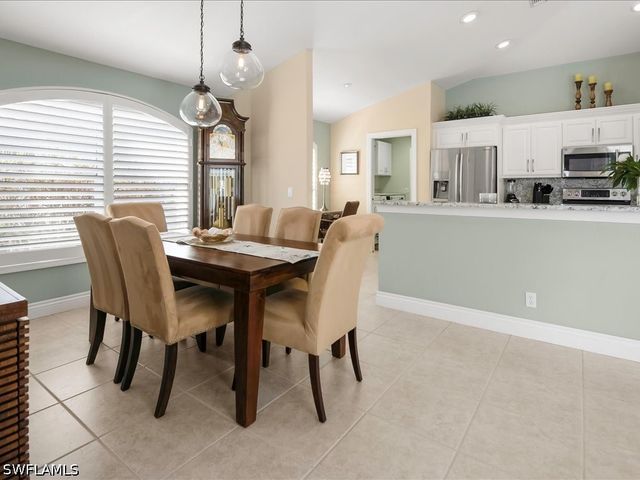 2026 Terrazzo LN, Naples, FL 34104