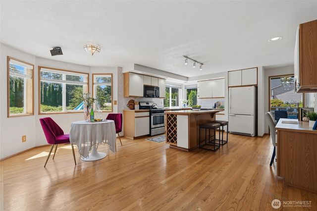 2426 SE Celebrity Court, Port Orchard, WA 98367
