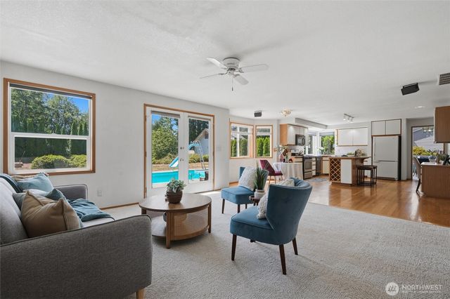 2426 SE Celebrity Court, Port Orchard, WA 98367