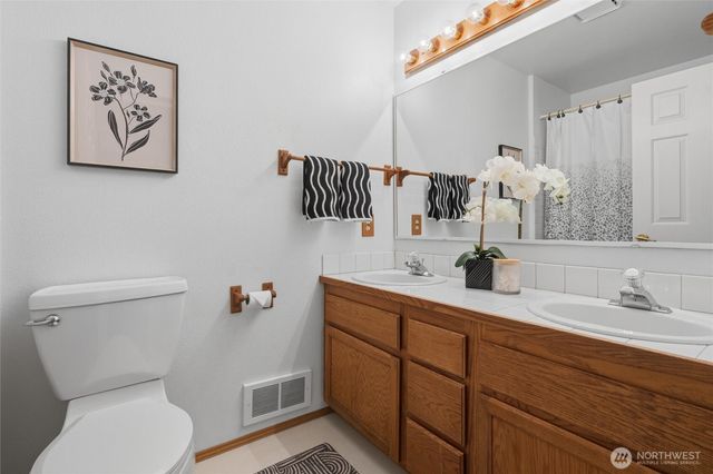 2426 SE Celebrity Court, Port Orchard, WA 98367